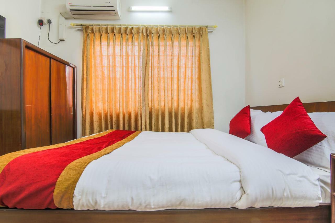 Oyo 358 Hotel Rose Star Kathmandu Exterior photo